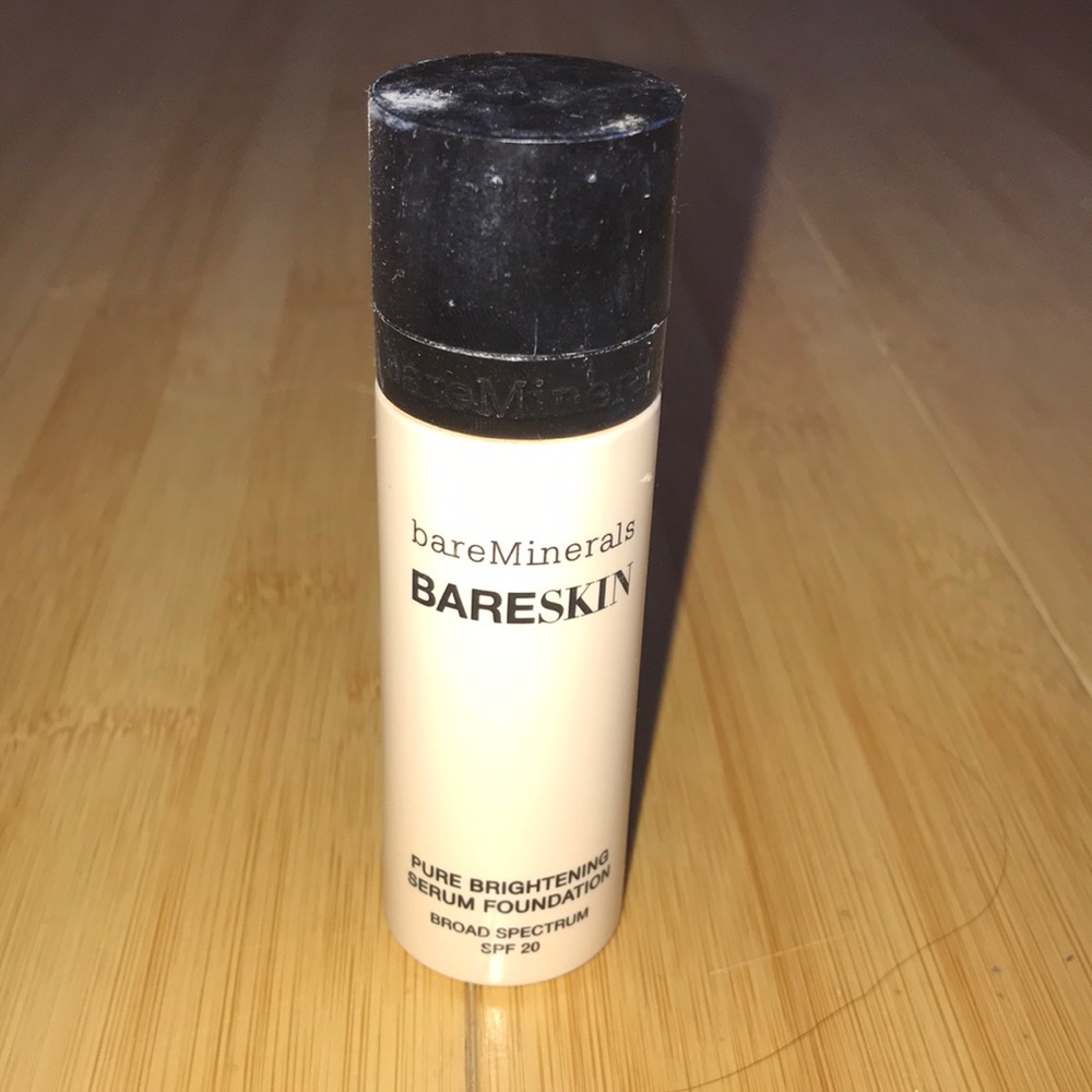 Bare Minerals Foundation in Bare Linen
